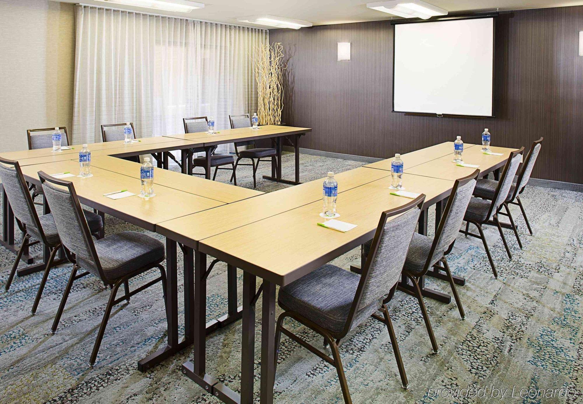 Courtyard By Marriott Williams Centre 3*
