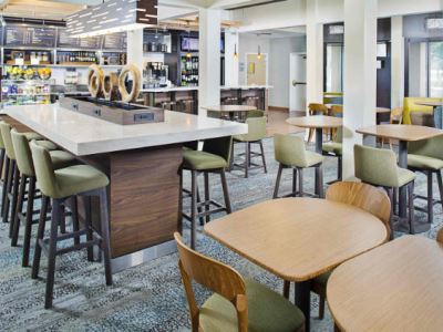 Hotel Courtyard By Marriott Williams Centre 3*